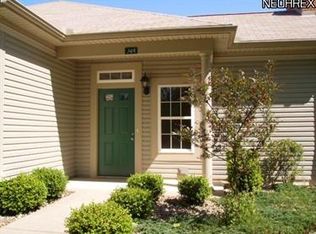 13 Hunters Woods Blvd #B, Canfield, OH 44406