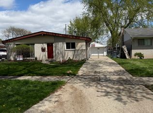 22841 Detour St, Saint Clair Shores, MI 48082
