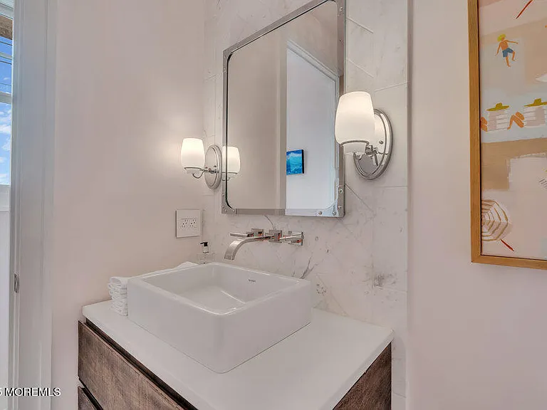 985 Ocean Ave — Photo 115
