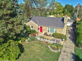 2034 Center Ave, Northbrook, IL 60062