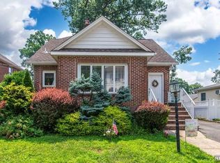 692 Garden St, Maywood, NJ 07607