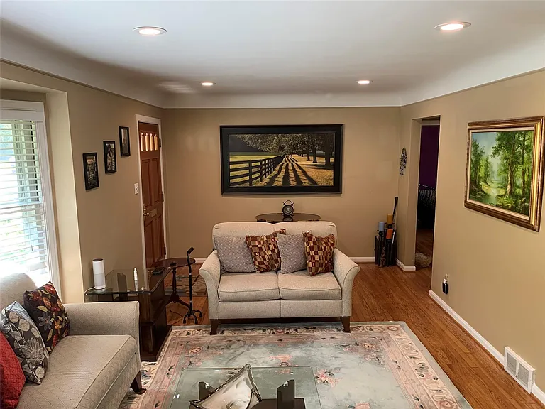 4412 Berkshire Rd — Photo 5