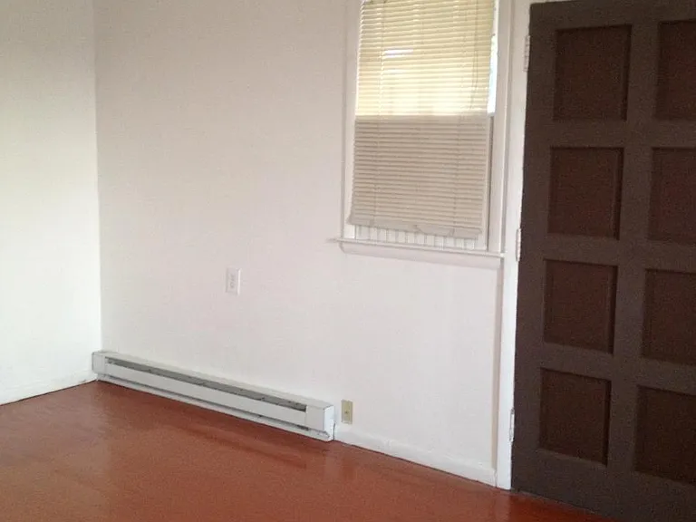 176 Simpson Rd — Photo 18