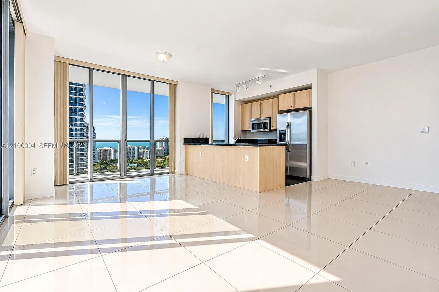 The Axis On Brickell Cond — Photo 2