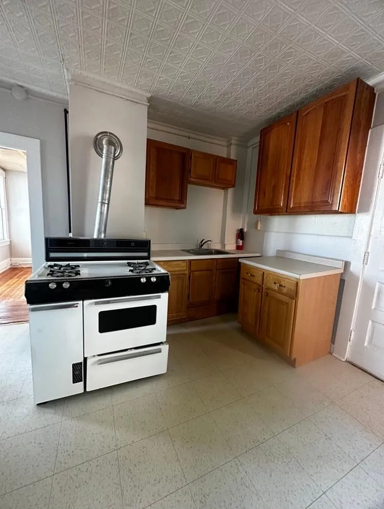 2 bed, $1,850 — Photo 1