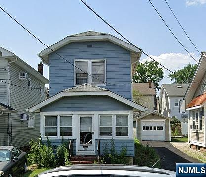 1st image of 859 Devon St