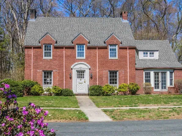 62 Dartmouth Rd, Longmeadow, MA 01106
