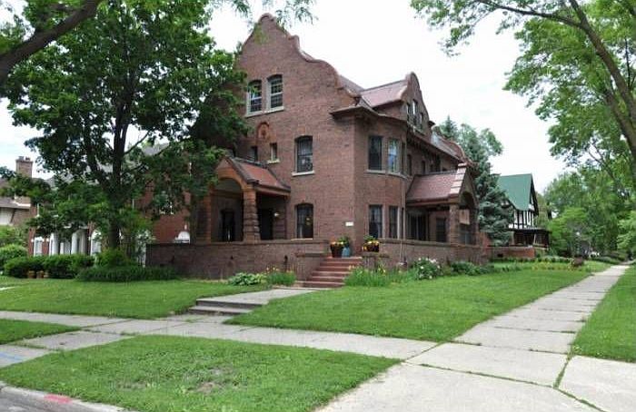 1st image of 2628 E Newberry Blvd
