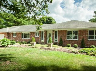 2501 Ardmore Ave, Inverness, IL 60067