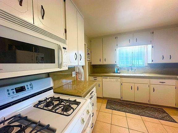 5th image of 4475 70th St