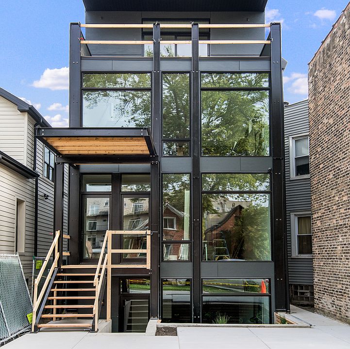 1st image of 831 N Fairfield Ave #2