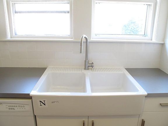 Double-sink