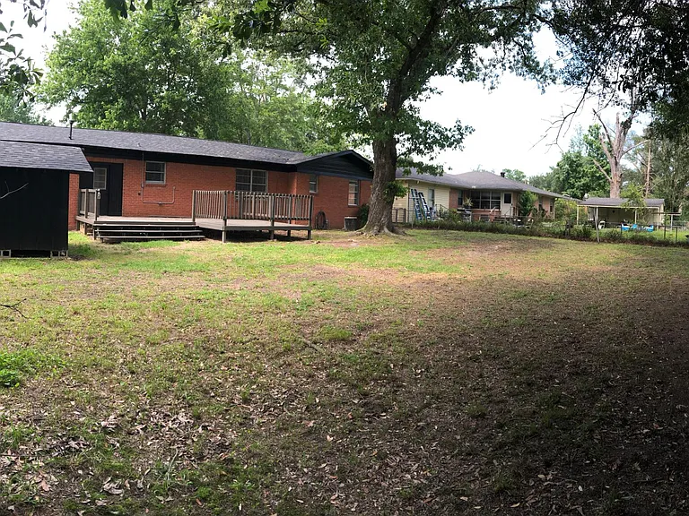 1409 Glenrose St — Photo 4