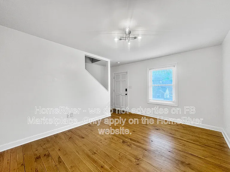 338 Crafton St #3 — Photo 7