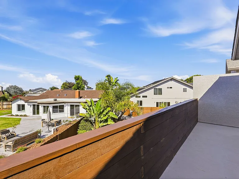 Combe Way Commons — Photo 34