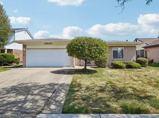 38920 Lowell Ct, Sterling Heights, MI 48310