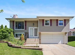 44 Abbeywood Dr, Romeoville, IL 60446