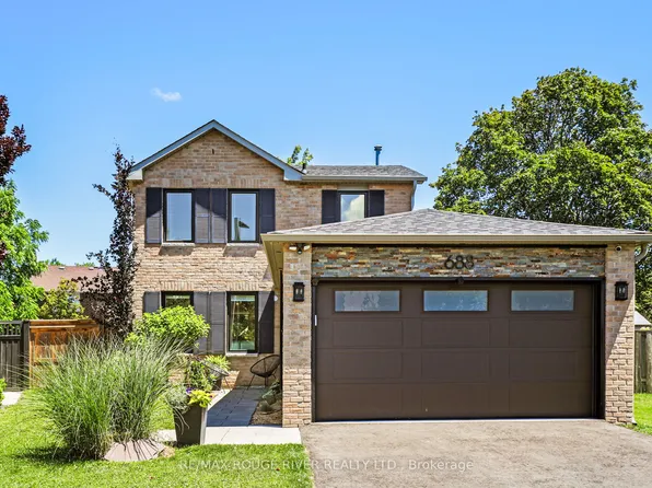 688 Beckworth Sq, Pickering, ON L1V 3X4