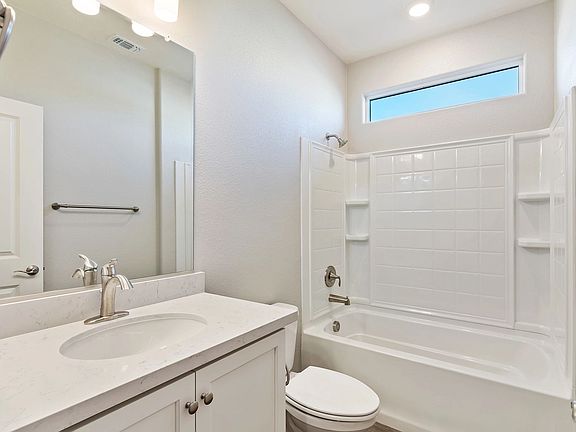 Homesite 2042 Secondary Bath