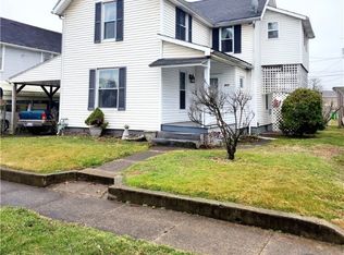 411 S 9th St, Coshocton, OH