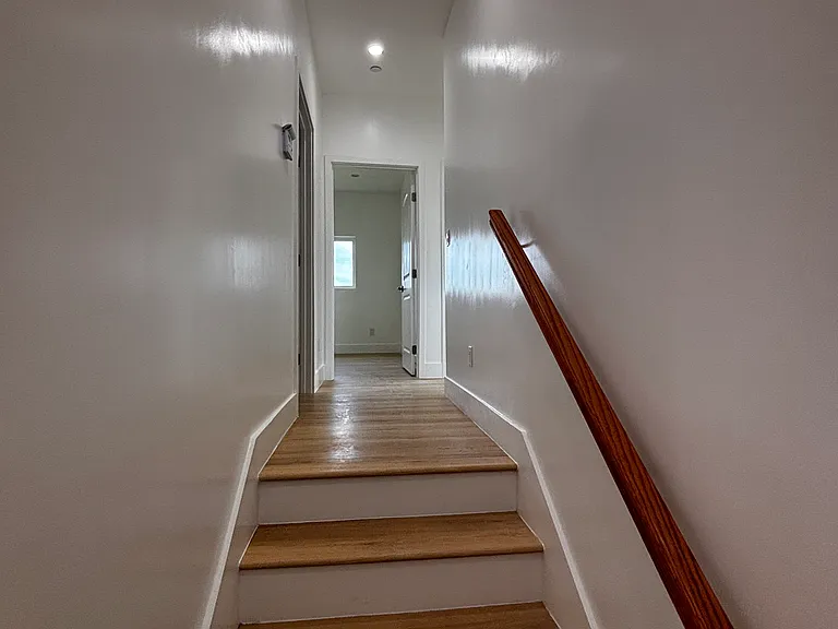 1539 W 213th St #1591-1/2 — Photo 7