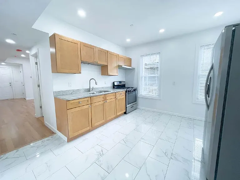 975 Dorchester Ave #3 — Photo 1