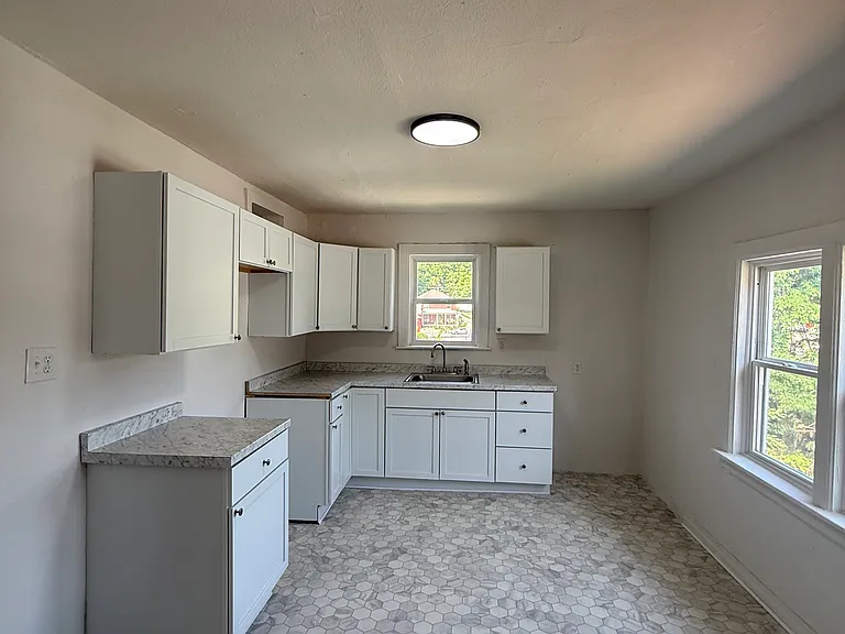 1436 S Duke St #2F — Photo 7