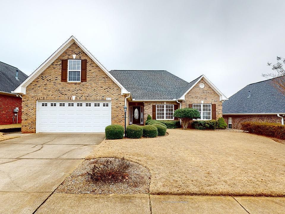 1st image of 747 Lanyon Ln