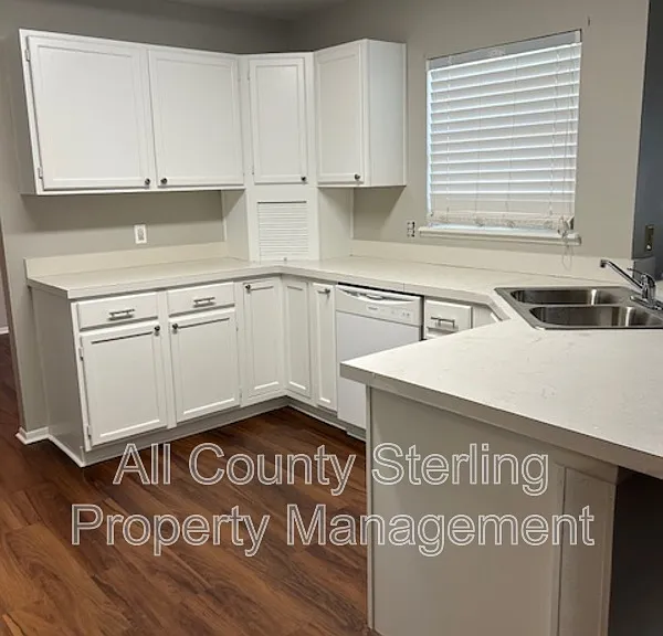 2261 Saint Augustine St — Photo 3