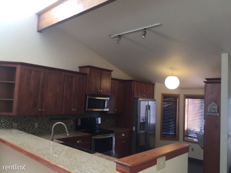 1st image of 3545 Briarwood Blvd
