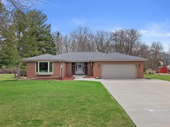 N56W35287 Appletree COURT, Oconomowoc, WI 53066