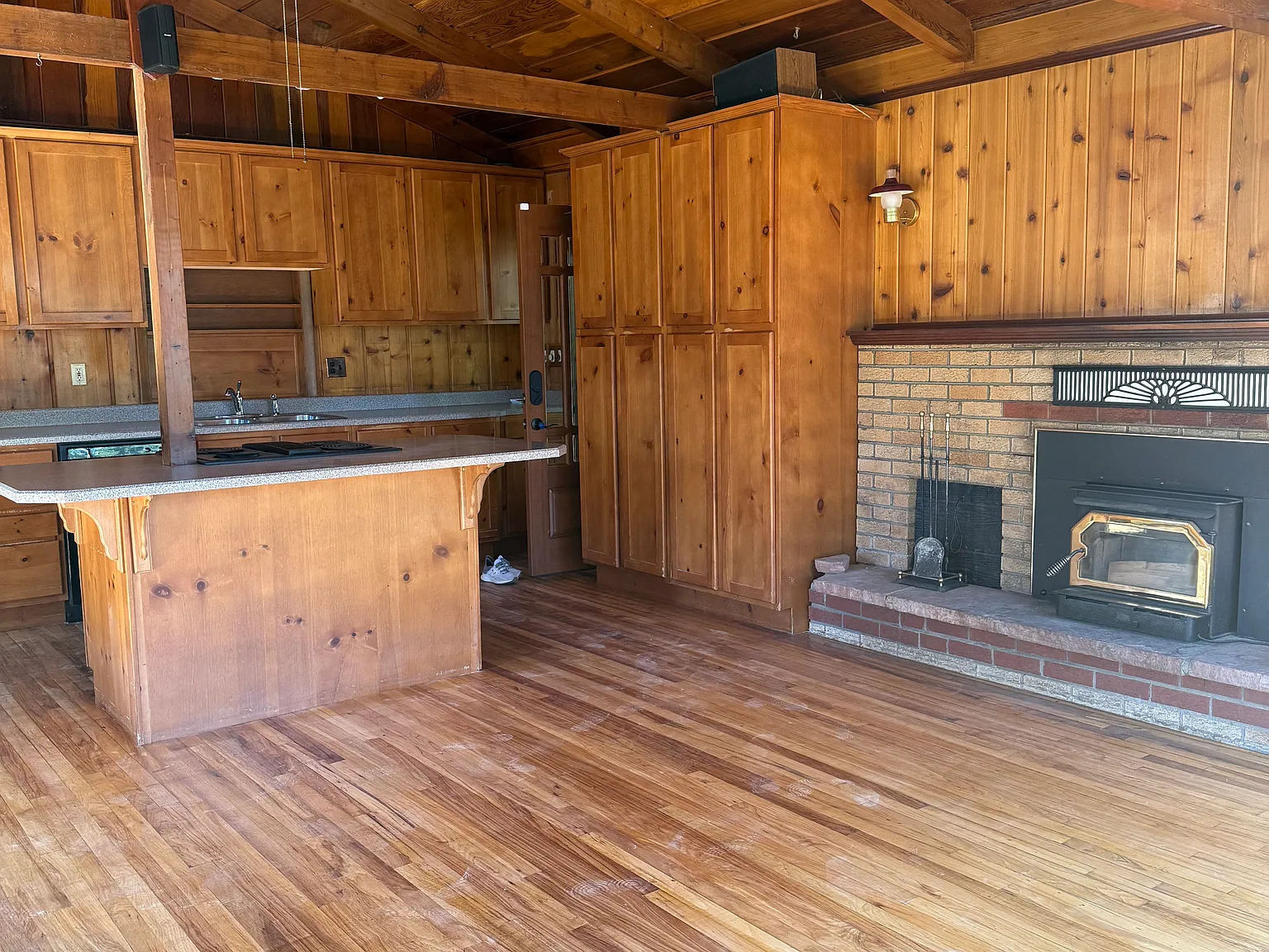 4 bed, 2046 sqft, $2,800 — Photo 4