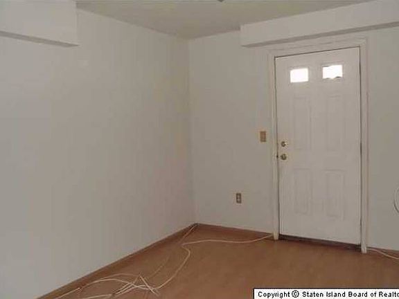 4th image of 240 Granite Ave