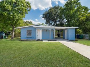 5846 Castle Lake Dr, San Antonio, TX 78218