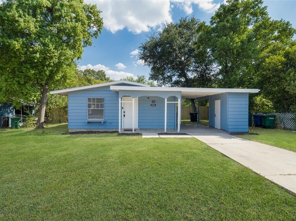 5846 Castle Lake Dr