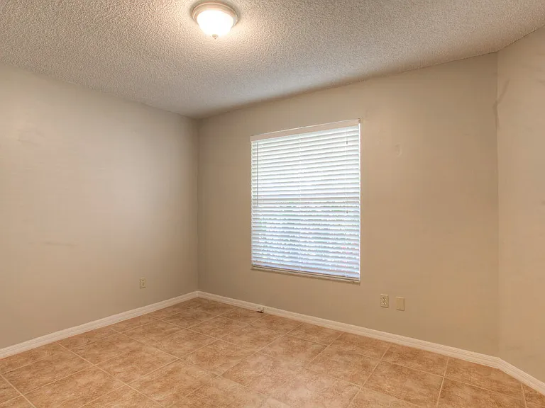9324 Pavillion Dr — Photo 8