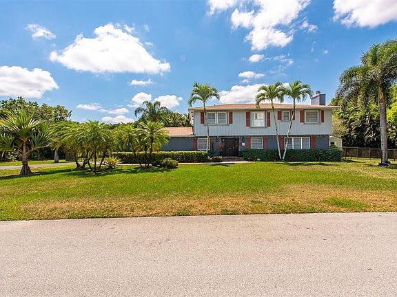 4th image of 11650 SW 1st Street