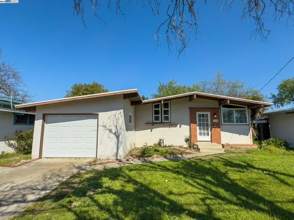1384 Sunset Dr, Livermore, CA 94551