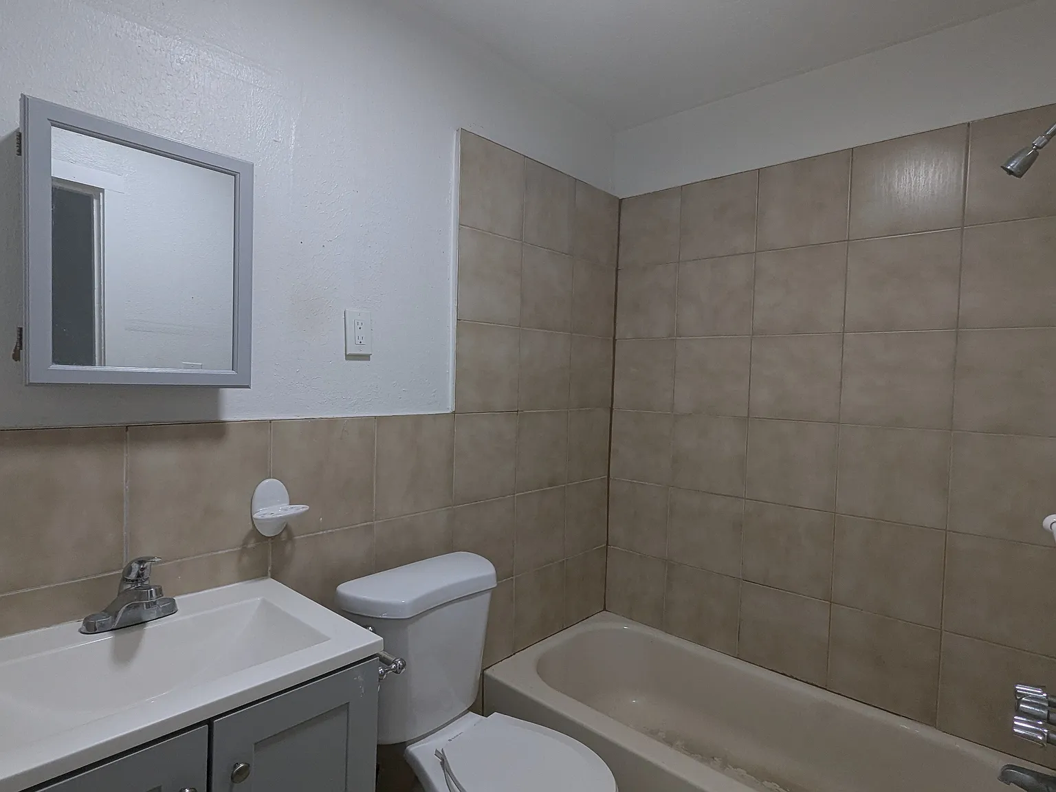2 bed, $1,750 — Photo 2