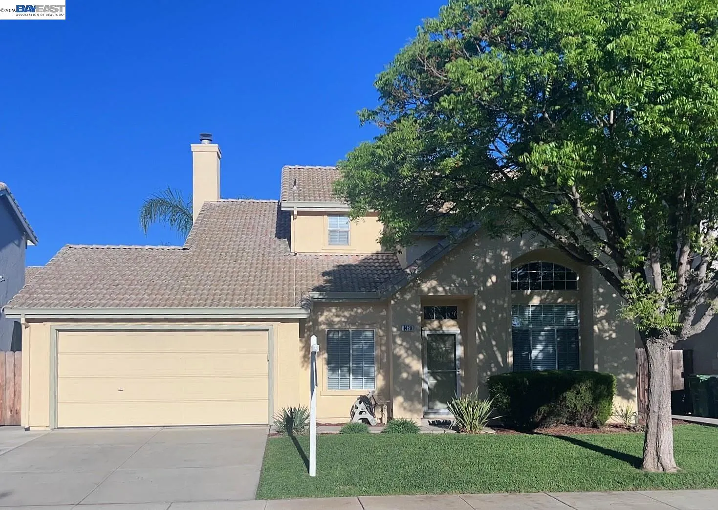 1420 Teakwood Way photo 1