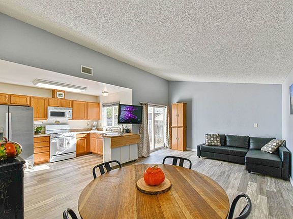 2nd image of 252 Arbor Crest Way