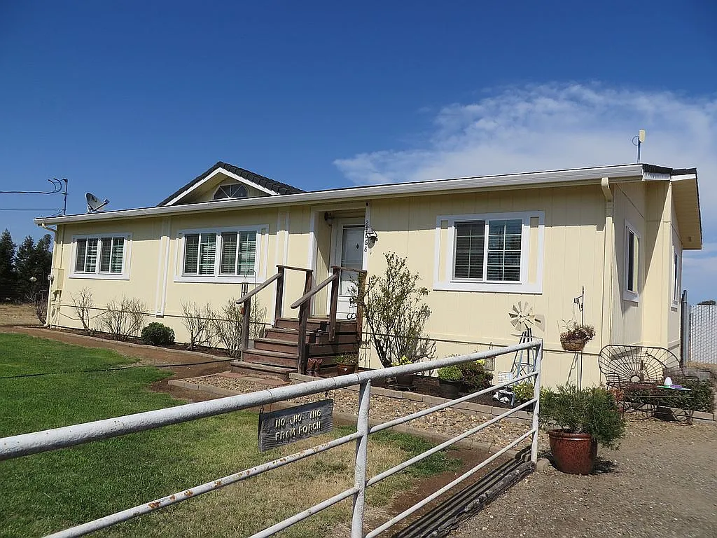 25668 N Tully Rd photo 1