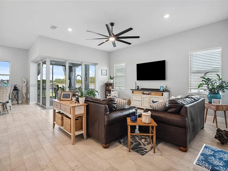 9734 SW Meridian Way — Photo 17