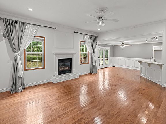 5th image of 4301 Wisconsin Avenue