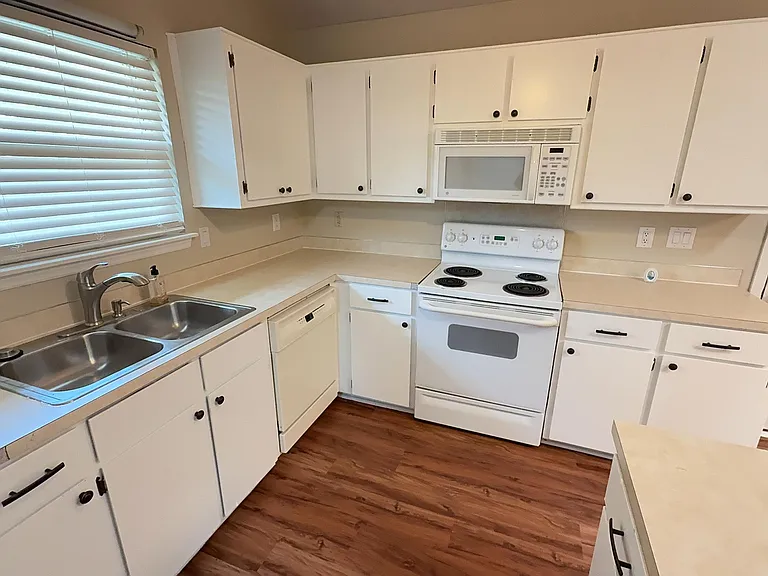 8257 Timberidge Ct — Photo 9