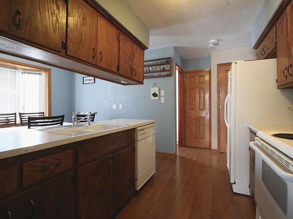 5th image of 11063 W Edgerton Ave