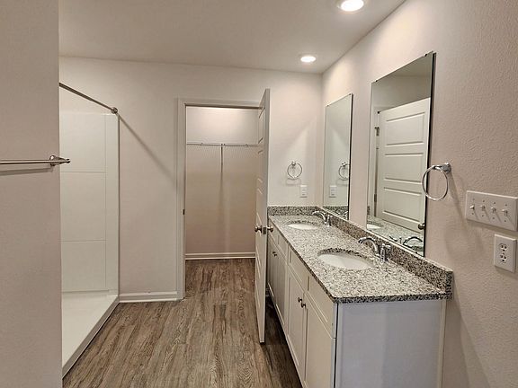 4th image of 8161 Westwood Cir #45