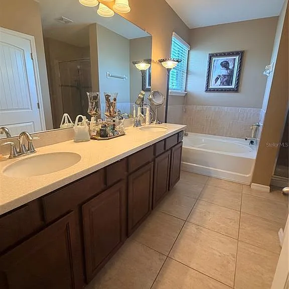 416 Bahama Grande Blvd — Photo 24