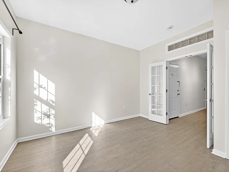 258 Pine St #2R — Photo 20