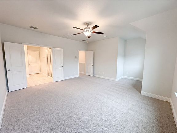 4th image of 217 Cassandra Ct